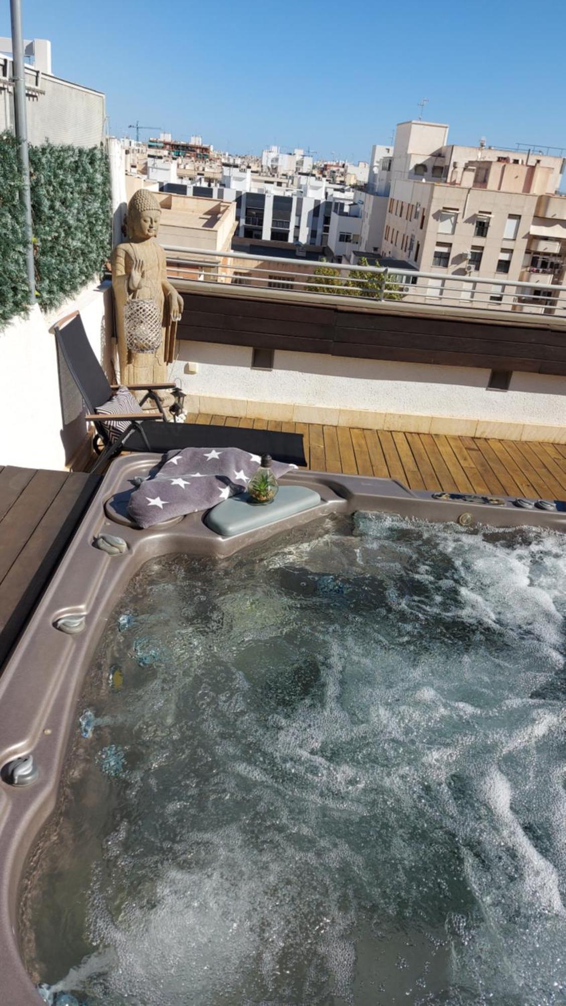 Appartement Atico De Lujo Con Jacuzzi Climatizado En Terraza à Elche Extérieur photo