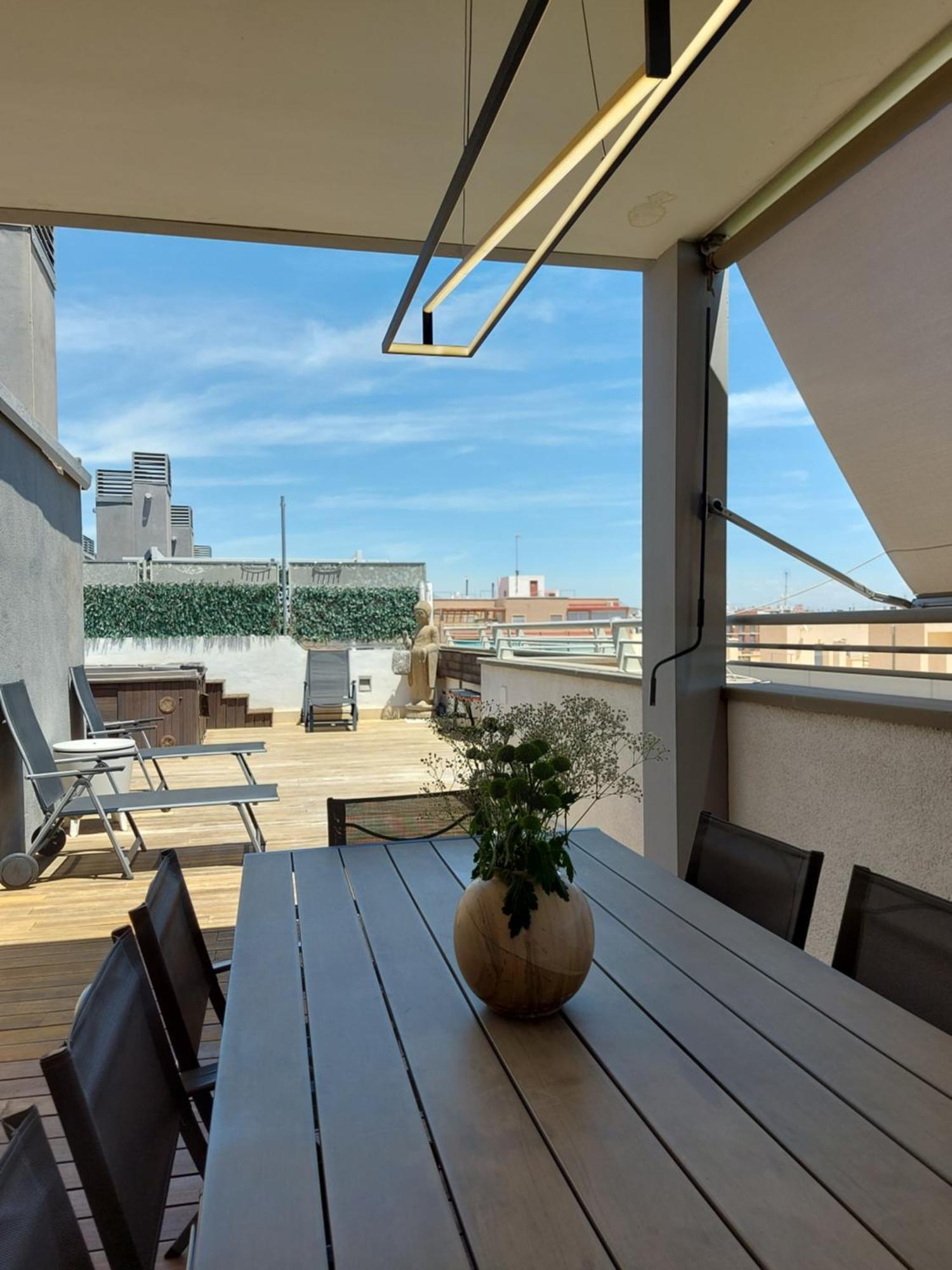 Appartement Atico De Lujo Con Jacuzzi Climatizado En Terraza à Elche Extérieur photo